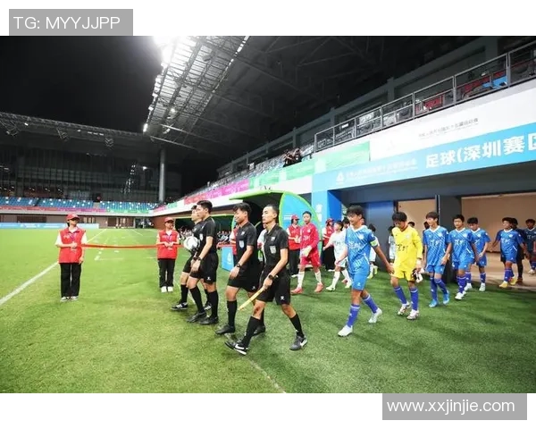 赛后分析：上海足球队与北京足球队的团队协作表现及其影响因素探讨